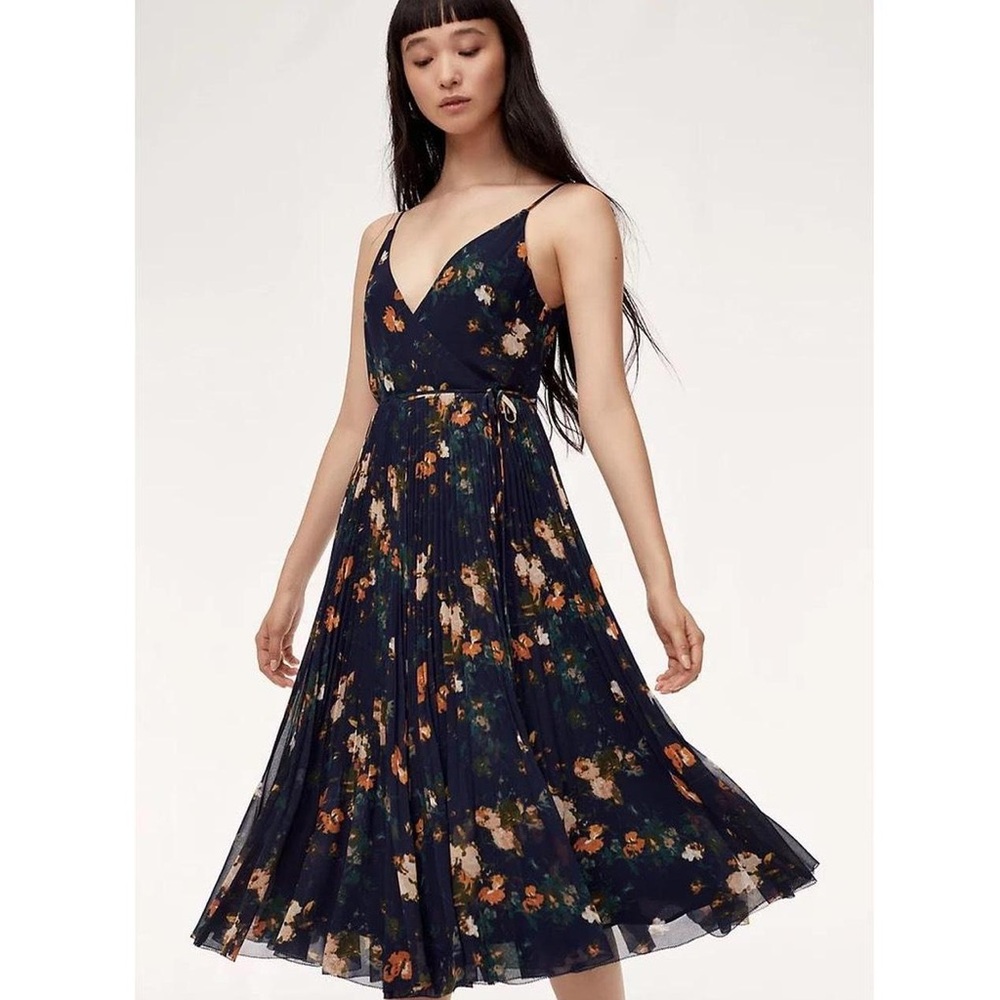 Aritzia Wilfred Beaune Dress in Navy Floral | size medium